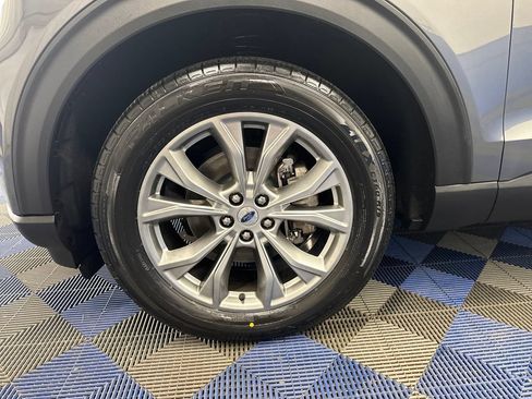 Certified 2023 Ford Explorer XLT w/ Equipment Group 202A AWD/4WD image 30