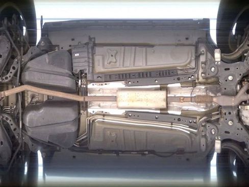 Used 2015 Ford Explorer XLT w/ Equipment Group 202B FWD image 25