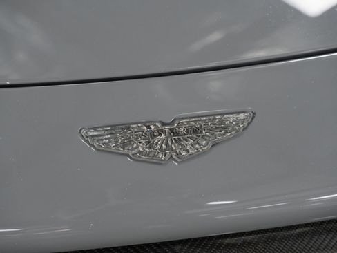 Used 2020 Aston Martin V8 Vantage AMR RWD image 13