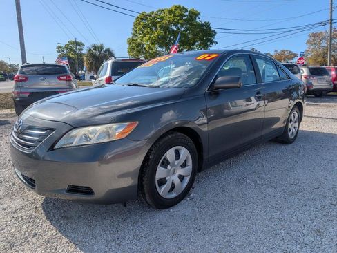 Used 2007 Toyota Camry LE image 3
