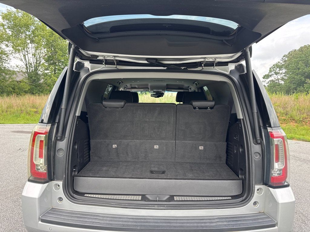Used 2017 GMC Yukon SLT AWD/4WD image 16