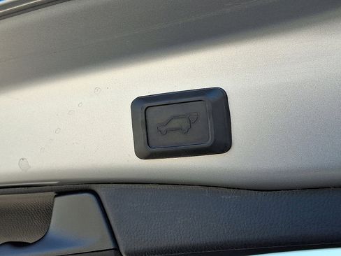 Certified 2022 Toyota RAV4 XLE image 30