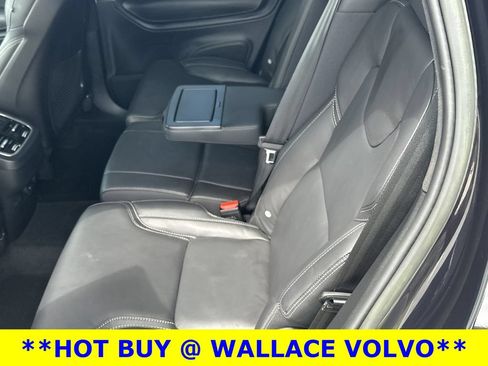Used 2023 Volvo XC90 B6 Ultimate w/ Lounge Package AWD/4WD image 11