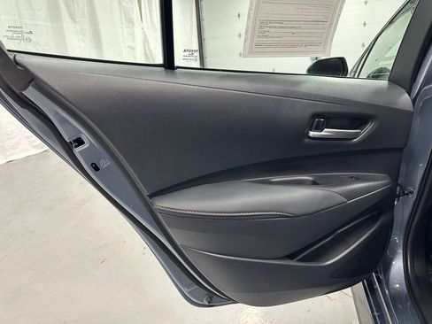 Used 2025 Toyota Corolla SE w/ SE Premium Package image 41