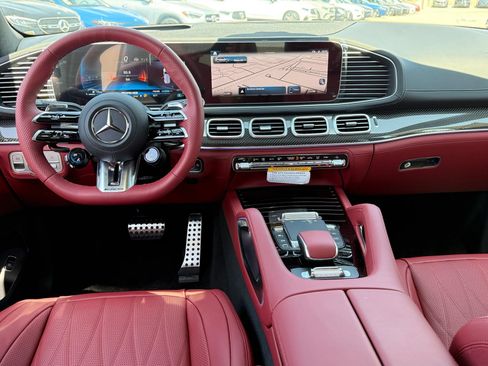 New 2026 Mercedes-Benz GLS 63 AMG 4MATIC image 32