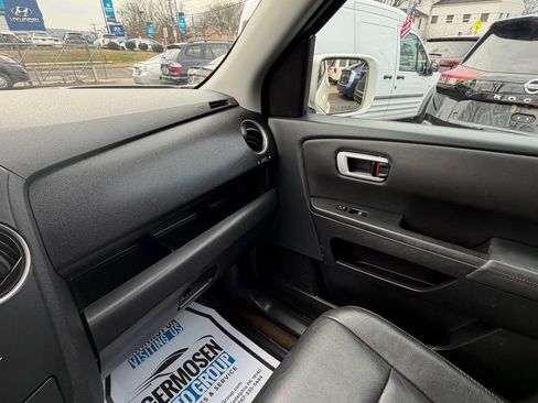 Used 2014 Honda Pilot Touring image 17