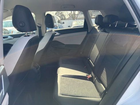 New 2026 Volkswagen Taos SE FWD image 27