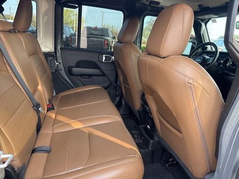Used 2022 Jeep Wrangler Unlimited Sahara w/ Cold Weather Group image 13