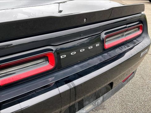 Used 2015 Dodge Challenger R/T w/ Quick Order Package 28B R/T RWD image 14