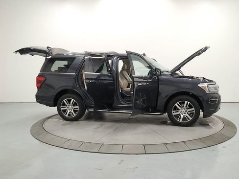 Used 2022 Ford Expedition Limited RWD image 16