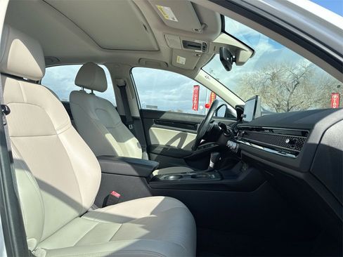 Used 2022 Honda Civic Touring image 31