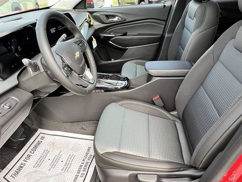 New 2026 Chevrolet Trax LT w/ Sunroof Package FWD image 11