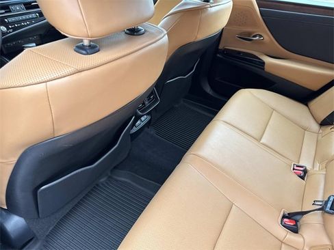 Certified 2024 Lexus ES 350 w/ Premium Package image 14