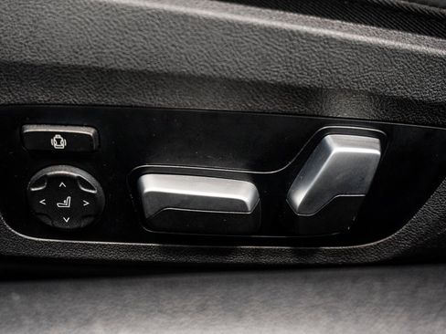 Used 2025 BMW 840i xDrive Convertible image 19