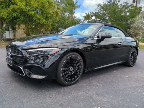 Used 2025 Mercedes-Benz CLE 300 4MATIC Cabriolet image 8