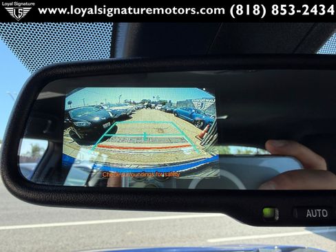 Used 2018 Toyota C-HR XLE FWD image 22
