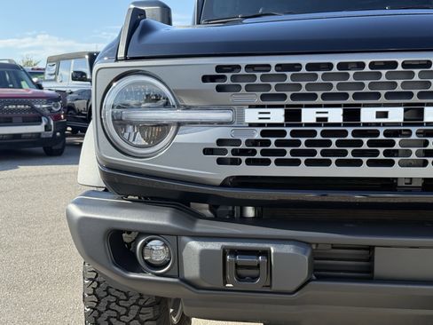 New 2025 Ford Bronco Badlands image 10