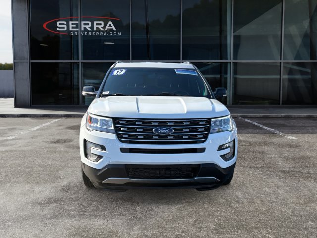 Used 2017 Ford Explorer XLT w/ Equipment Group 201A AWD/4WD image 8