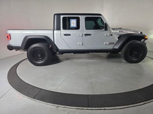 Used 2022 Jeep Gladiator Rubicon w/ Trailer Tow Package AWD/4WD image 7
