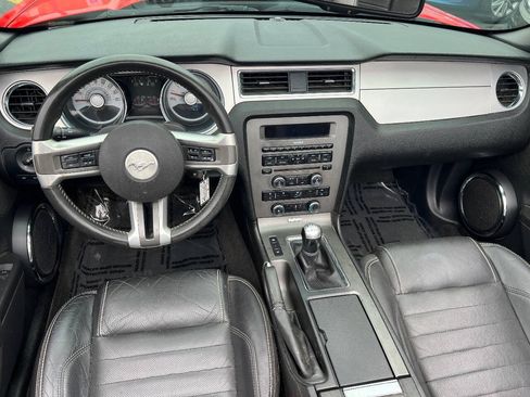 Used 2011 Ford Mustang Premium w/ 202A Rapid Spec Order Code RWD image 36