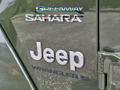 Used 2023 Jeep Wrangler Unlimited Sahara AWD/4WD image 28