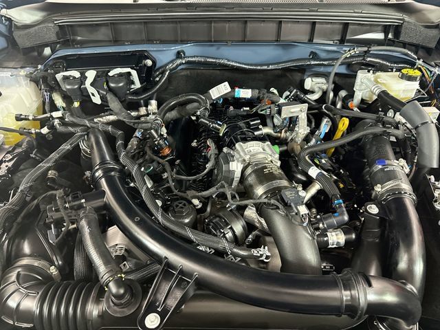 Used 2025 Ford Bronco Heritage Edition AWD/4WD image 30