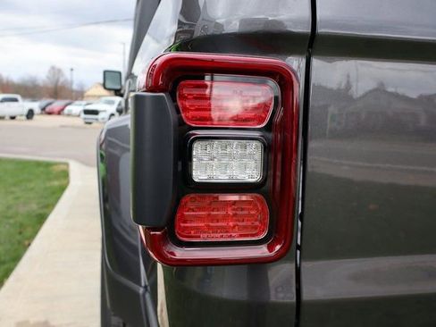 New 2025 Jeep Gladiator Sport image 30