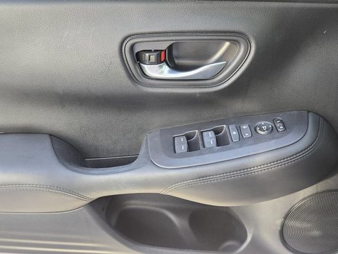 Certified 2026 Honda HR-V LX image 26