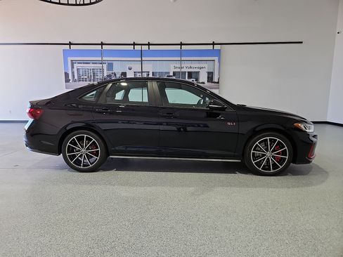 New 2026 Volkswagen Jetta GLI Autobahn FWD image 10
