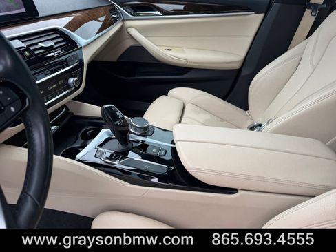 Used 2019 BMW 530i xDrive AWD/4WD image 13