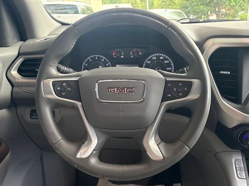 Used 2017 GMC Acadia SLE FWD image 13
