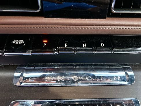 Used 2025 Lincoln Aviator Reserve w/ Jet Appearance Package AWD/4WD image 20