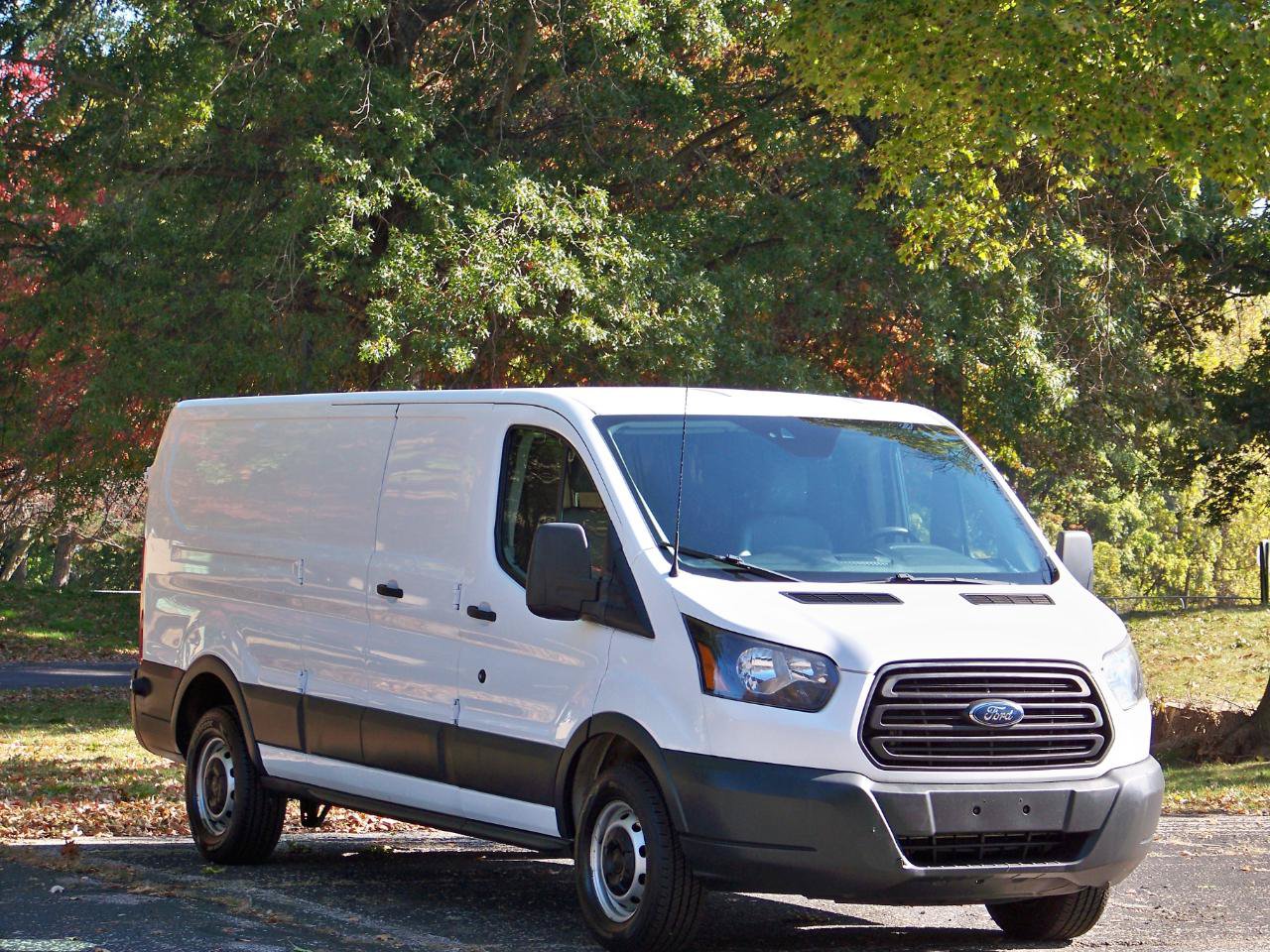 Used 2017 Ford Transit 150 148 Low Roof RWD image 1