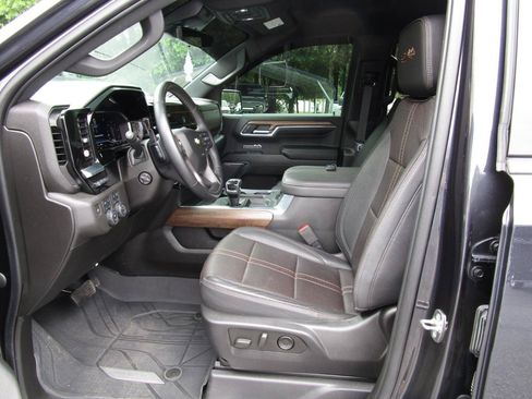 Used 2023 Chevrolet Silverado 1500 High Country w/ Technology Package AWD/4WD image 20