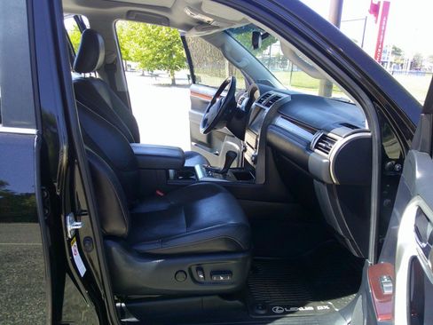 Used 2018 Lexus GX 460 Premium AWD/4WD image 59
