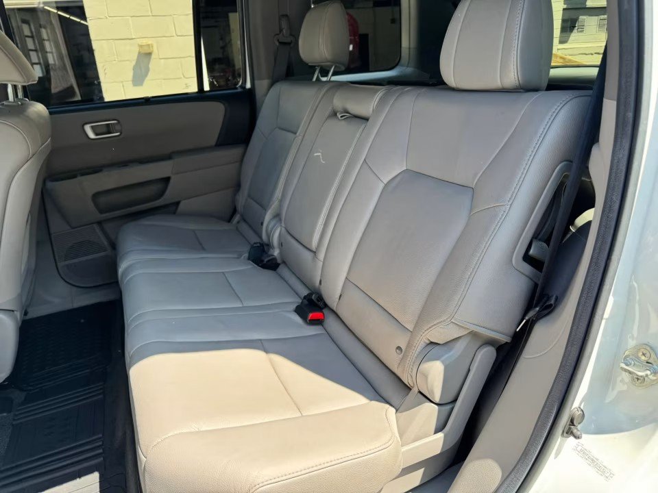 Used 2012 Honda Pilot Touring image 17