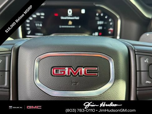 Used 2024 GMC Sierra 1500 AT4X image 27
