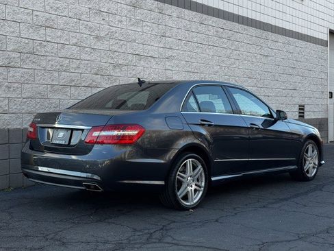 Used 2010 Mercedes-Benz E 550 Sport image 19