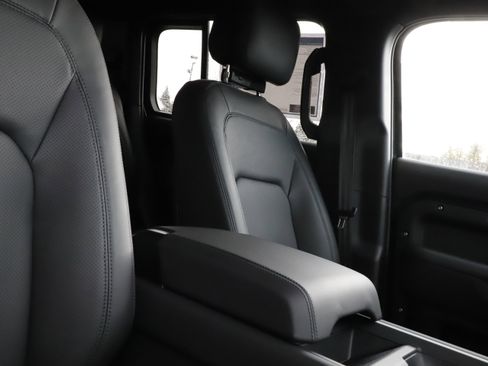 New 2026 Land Rover Defender 130 X-Dynamic SE AWD/4WD image 12
