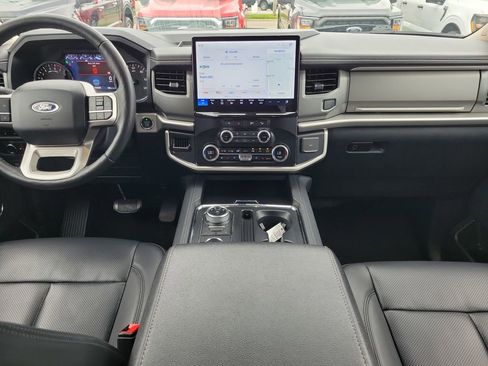 Certified 2024 Ford Expedition XLT AWD/4WD image 11