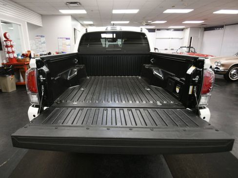 Used 2023 Toyota Tacoma TRD Sport w/ Advanced Technology Package AWD/4WD image 22