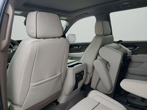 New 2026 GMC Yukon Denali w/ Sun & Power Step Package image 17