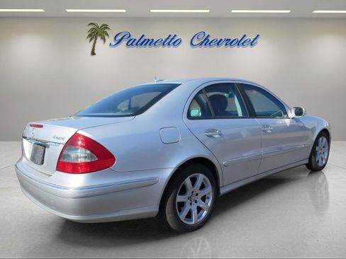 Used 2008 Mercedes-Benz E 350 4MATIC Sedan image 3