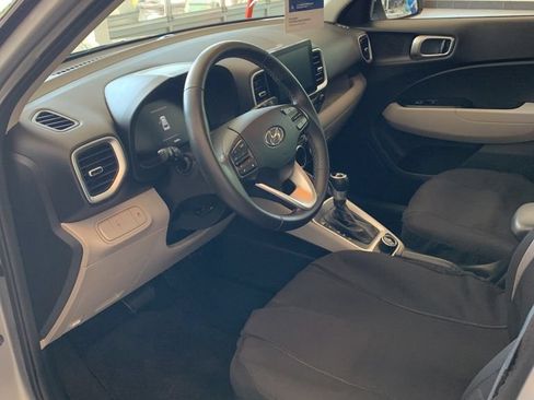 Certified 2023 Hyundai Venue SEL FWD image 4