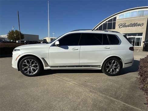 Used 2023 BMW X7 xDrive40i image 8