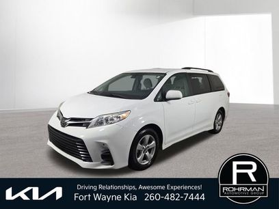 Used 2018 Toyota Sienna LE