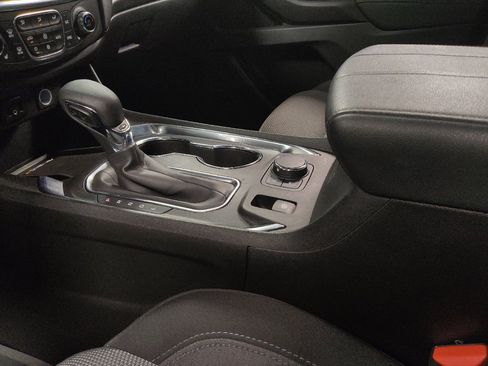 Used 2022 Chevrolet Traverse LT w/ LPO, Floor Liner Package image 26