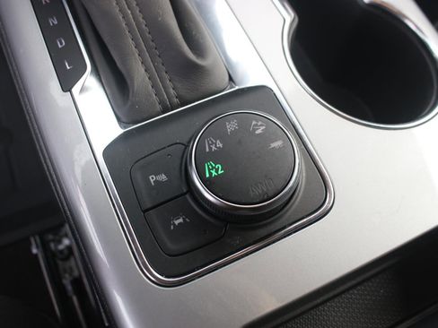 Used 2023 Chevrolet Blazer LT image 24