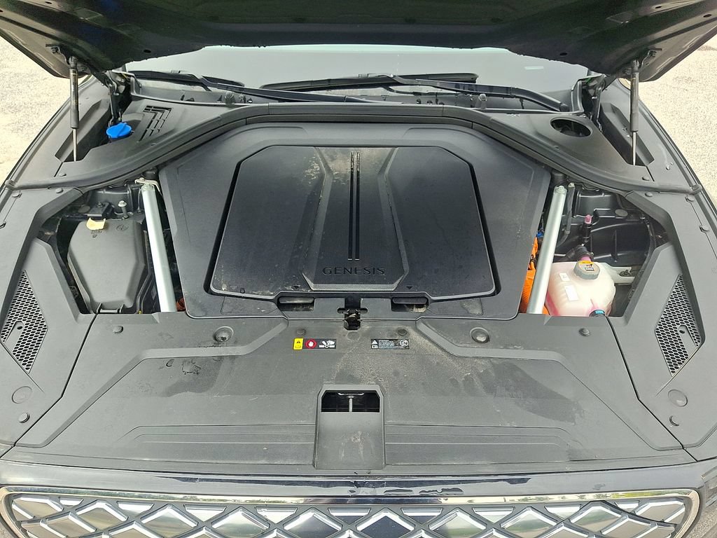 Used 2023 Genesis Electrified GV70 AWD/4WD image 30