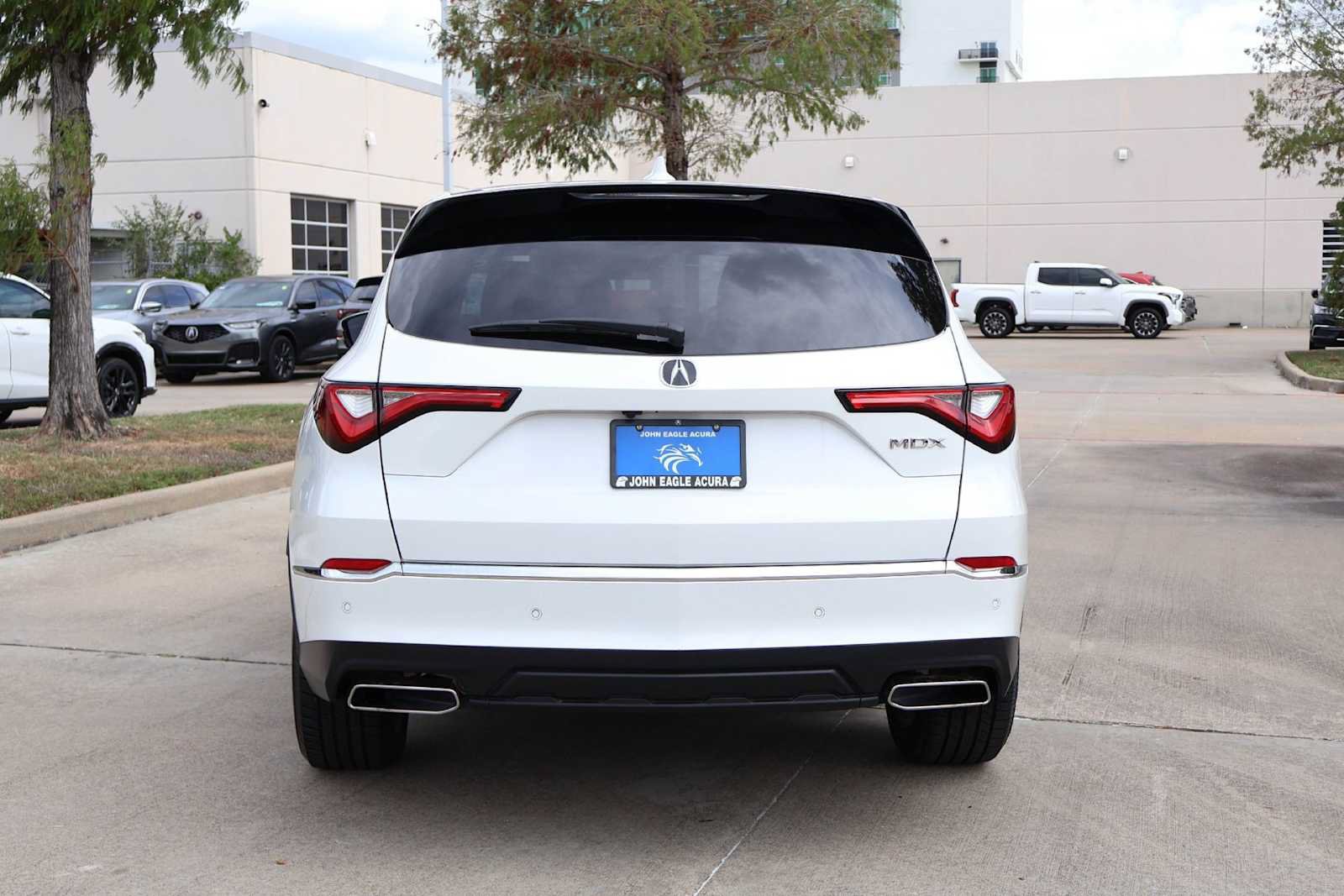 Certified 2022 Acura MDX w/ Technology Package FWD image 5